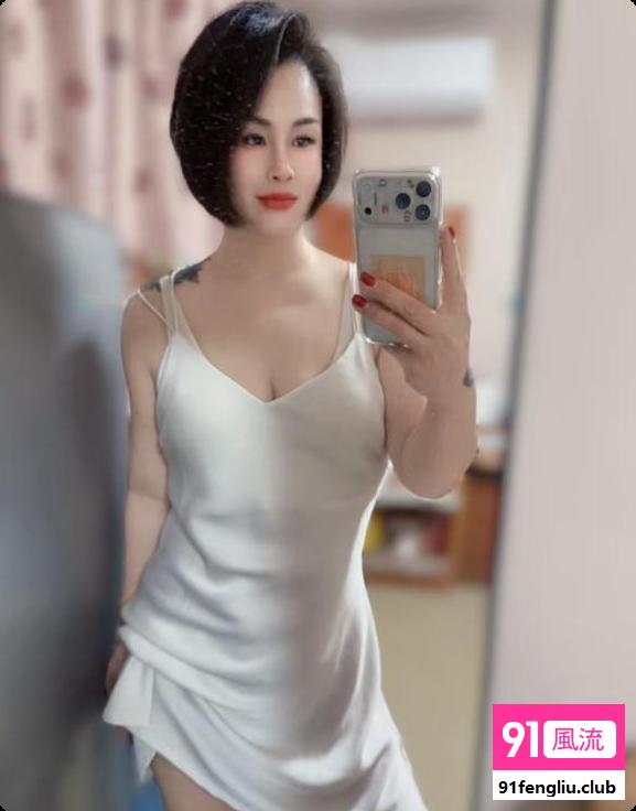 美足白富美少妇